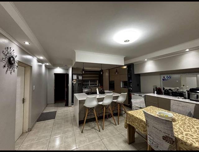 4 BEDROOM TOWNHOUSE FOR SALE IN HALFWAY GARDENS